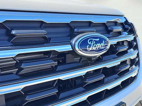 New 2025 Ford Explorer Active w/ Active Comfort Package image 16