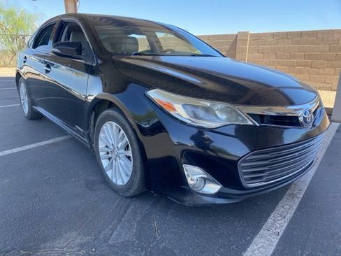 Used 2013 Toyota Avalon XLE Touring w/ Preferred Accessory Package FWD image 4