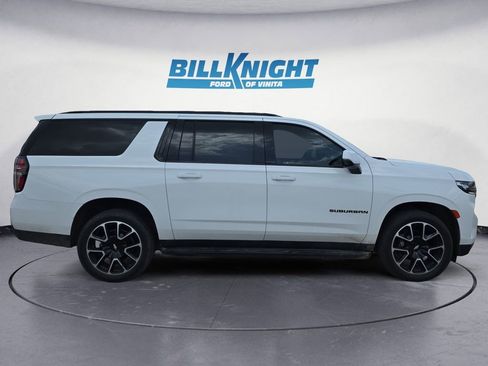 Used 2022 Chevrolet Suburban RST w/ Luxury Package AWD/4WD image 6