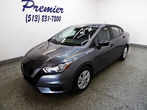Used 2020 Nissan Versa S FWD image 1