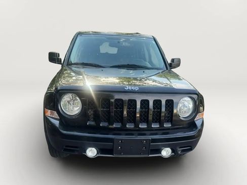 Used 2017 Jeep Patriot High Altitude AWD/4WD image 9