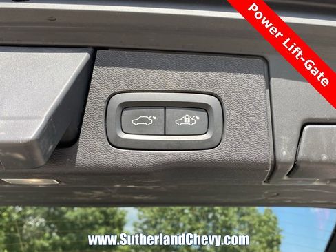 Used 2023 Volvo XC60 T8 Plus image 41