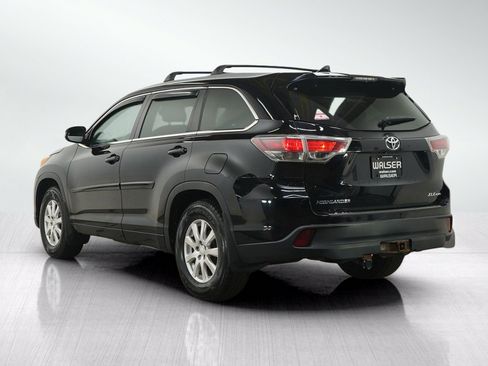 Used 2015 Toyota Highlander XLE AWD/4WD image 4