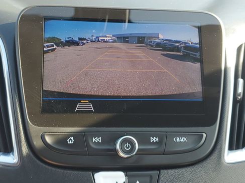 Used 2020 Chevrolet Malibu LT FWD image 27