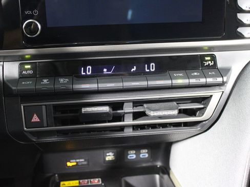 Used 2025 Toyota Camry LE w/ Convenience Package FWD image 15