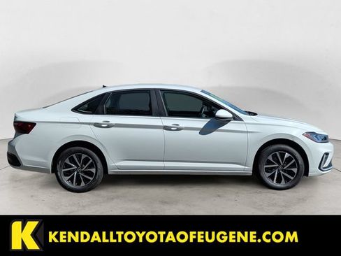 Used 2025 Volkswagen Jetta S FWD image 4