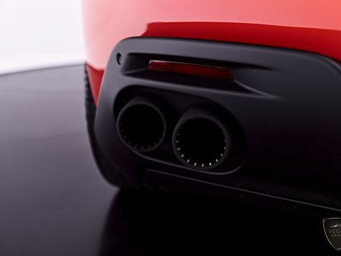 Used 2021 Ferrari Roma RWD image 31