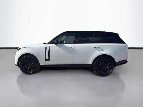 New 2026 Land Rover Range Rover SE image 2