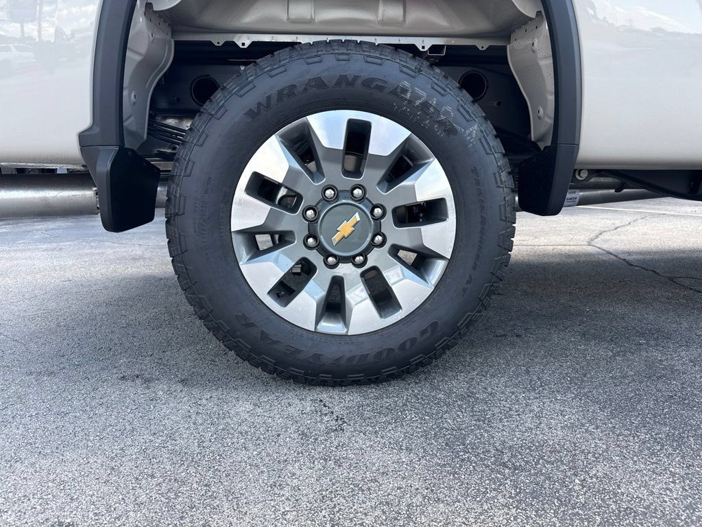 New 2026 Chevrolet Silverado 2500 Custom w/ Custom Value Package AWD/4WD image 3