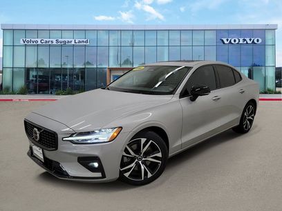 New 2025 Volvo S60 B5 Plus w/ Protection Package Premier