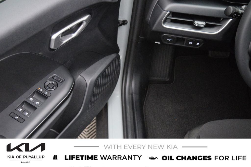 New 2026 Kia K4 FWD image 27