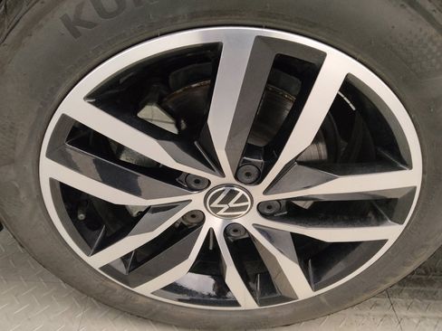 Used 2025 Volkswagen Jetta SE image 31