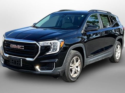 Certified 2023 GMC Terrain SLE w/ Driver Convenience Package AWD/4WD image 3