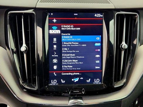Used 2019 Volvo XC60 T8 R-Design w/ Advanced Package AWD/4WD image 18