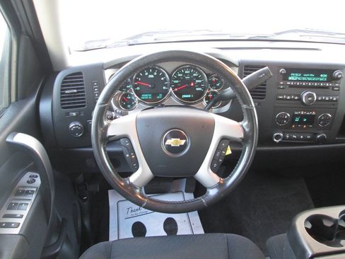 Used 2011 Chevrolet Silverado 2500 LT w/ Interior Plus Package AWD/4WD image 24