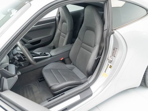 Certified 2022 Porsche 911 Carrera 4 AWD/4WD image 5