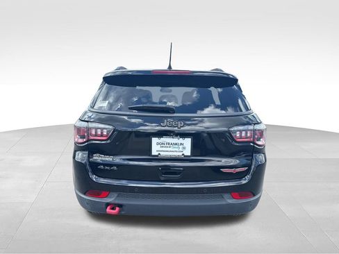 Used 2018 Jeep Compass Trailhawk w/ Leather Interior Group AWD/4WD image 4