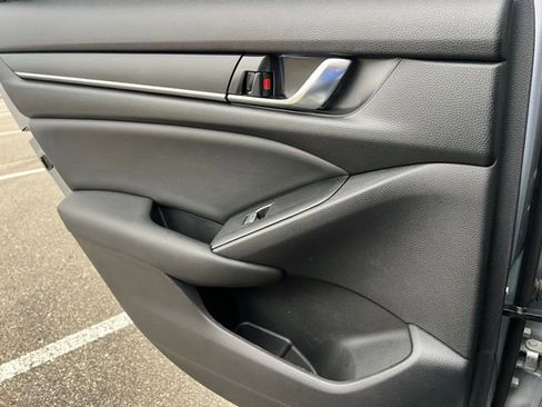 Used 2020 Honda Accord Sport image 27