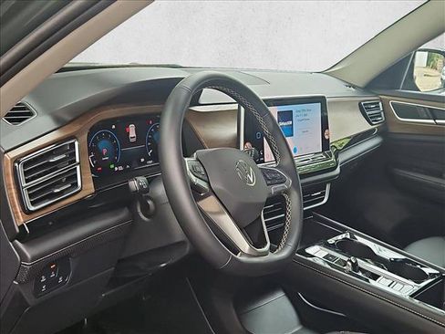 Used 2026 Volkswagen Atlas SE AWD/4WD image 10