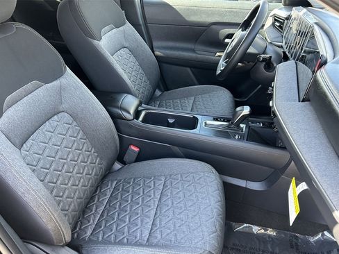 New 2026 Nissan Kicks SV image 12