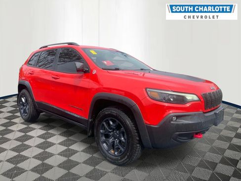 Used 2021 Jeep Cherokee Trailhawk AWD/4WD image 3