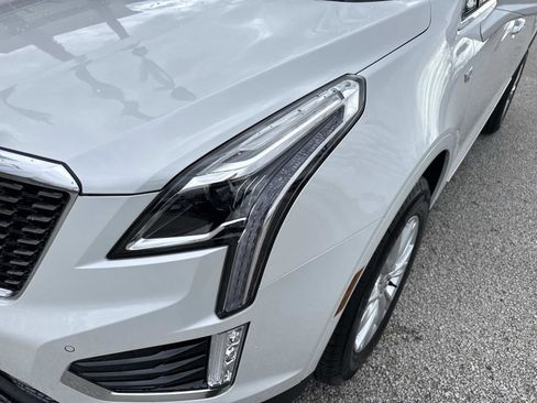 New 2026 Cadillac XT5 Luxury image 9