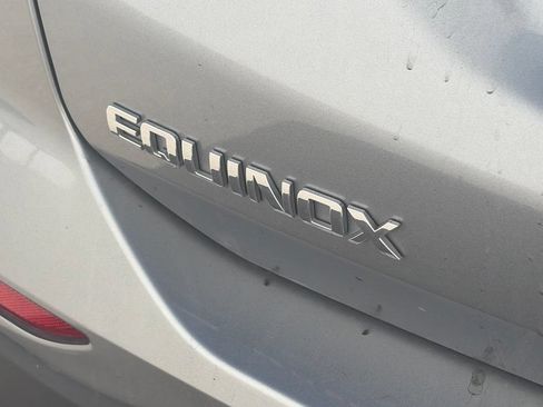 Used 2024 Chevrolet Equinox LT AWD/4WD image 11