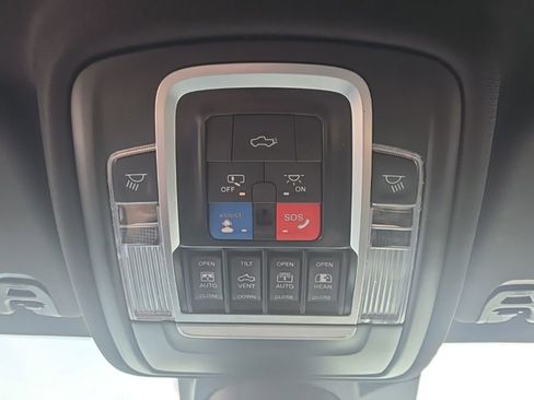 Used 2022 RAM 1500 Limited AWD/4WD image 32
