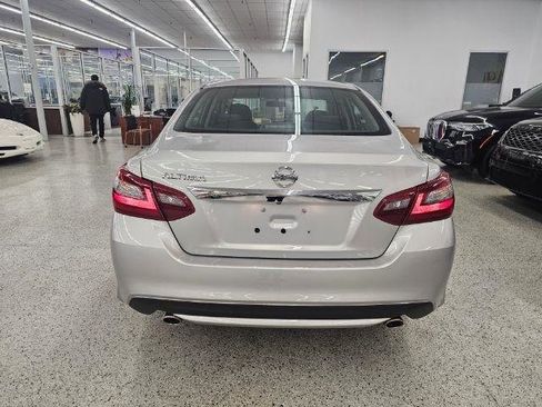 Used 2018 Nissan Altima 2.5 S w/ S Convenience Package image 5