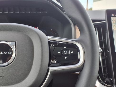 New 2026 Volvo XC90 B5 Plus image 16