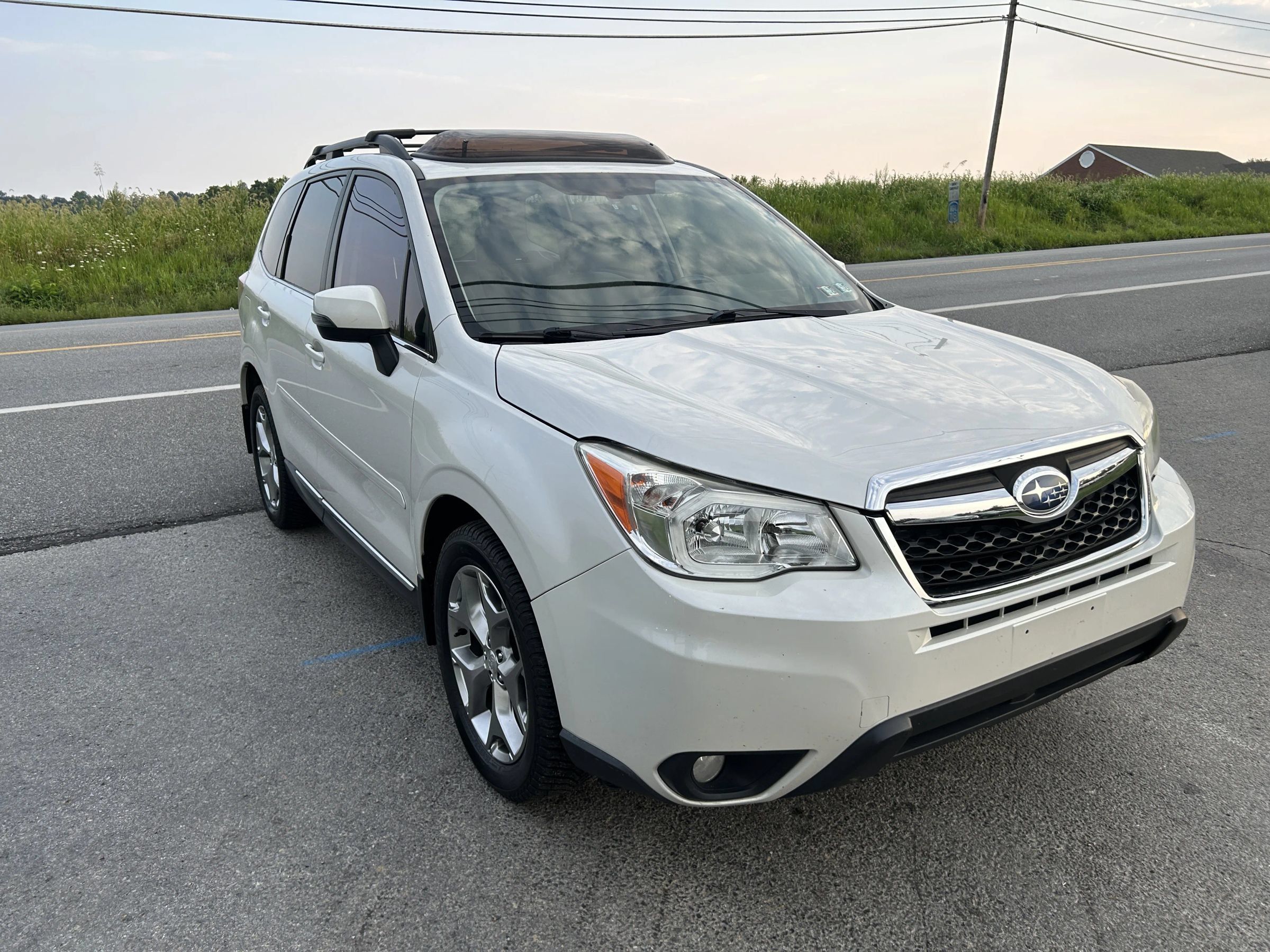 Used 2015 Subaru Forester 2.5i Touring AWD/4WD image 3