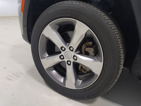 Used 2021 Jeep Grand Cherokee L Limited AWD/4WD image 31