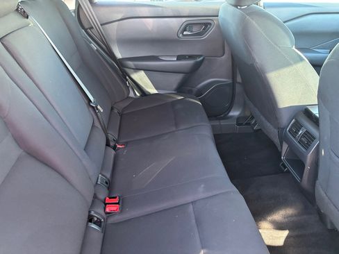 Used 2025 Nissan Rogue S image 16