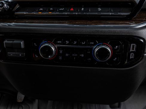 Used 2024 GMC Sierra 1500 Elevation image 26