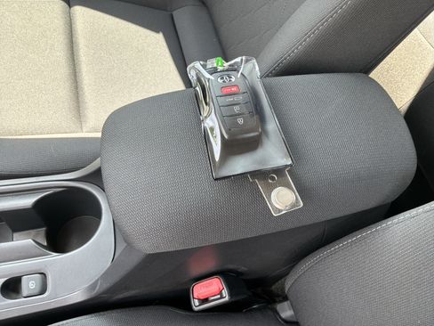 Used 2025 Toyota Corolla LE FWD image 35