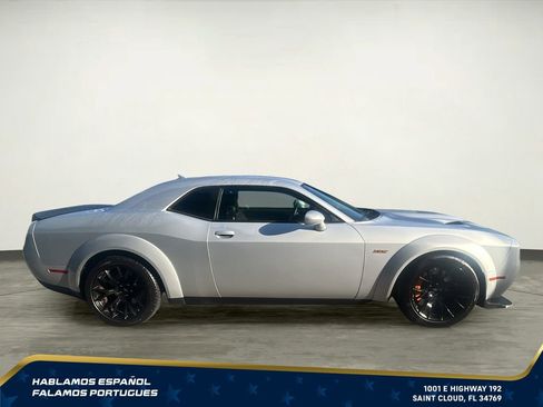 Used 2022 Dodge Challenger R/T Scat Pack RWD image 7