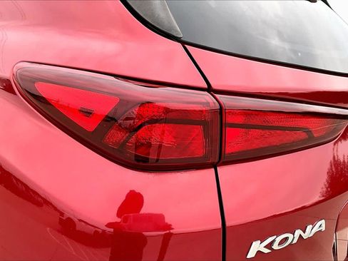 Certified 2022 Hyundai Kona SEL w/ Convenience Package FWD image 29