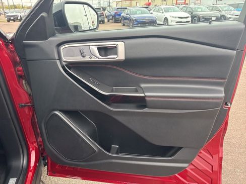 Used 2023 Ford Explorer ST-Line AWD/4WD image 36
