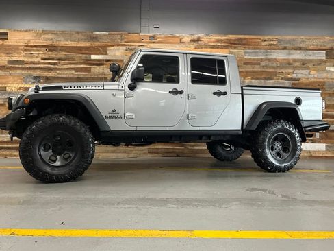 Used 2014 Jeep Wrangler Unlimited Rubicon w/ Connectivity Group AWD/4WD image 20