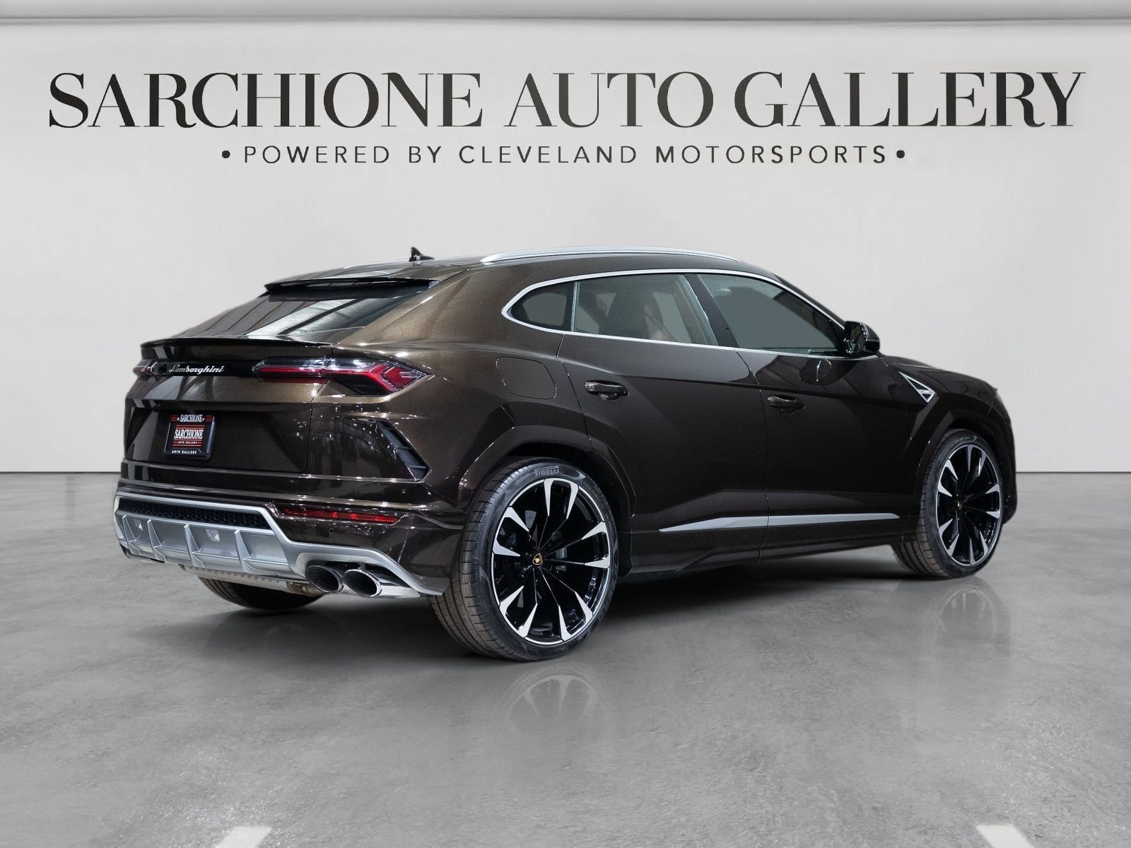 Used 2021 Lamborghini Urus AWD/4WD image 12
