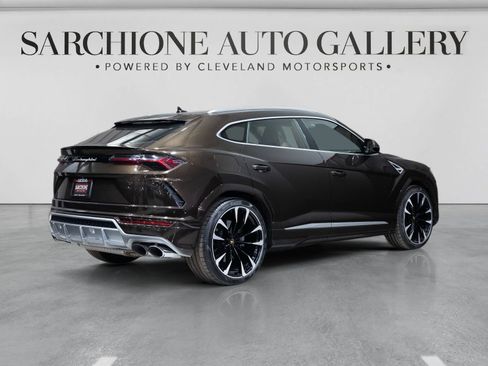 Used 2021 Lamborghini Urus AWD/4WD image 12