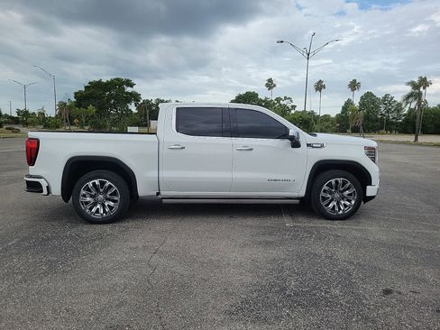 Certified 2023 GMC Sierra 1500 Denali w/ Denali Reserve Package AWD/4WD image 5