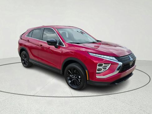 Used 2025 Mitsubishi Eclipse Cross LE AWD/4WD image 3