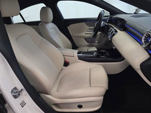 Used 2025 Mercedes-Benz CLA 250 4MATIC image 25