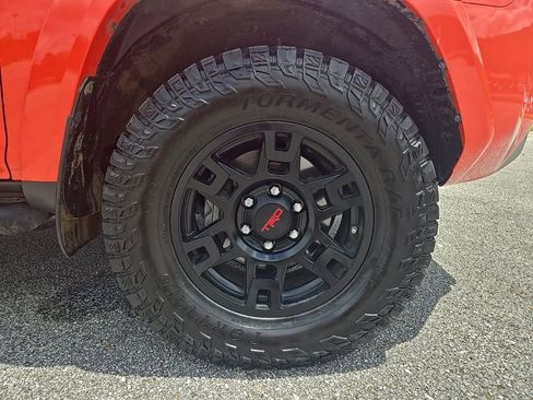 Used 2024 Toyota 4Runner TRD Off-Road Premium w/ Moonroof Package AWD/4WD image 30
