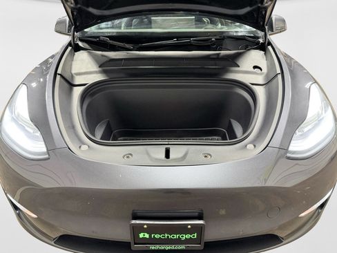Used 2021 Tesla Model Y Long Range AWD/4WD image 22