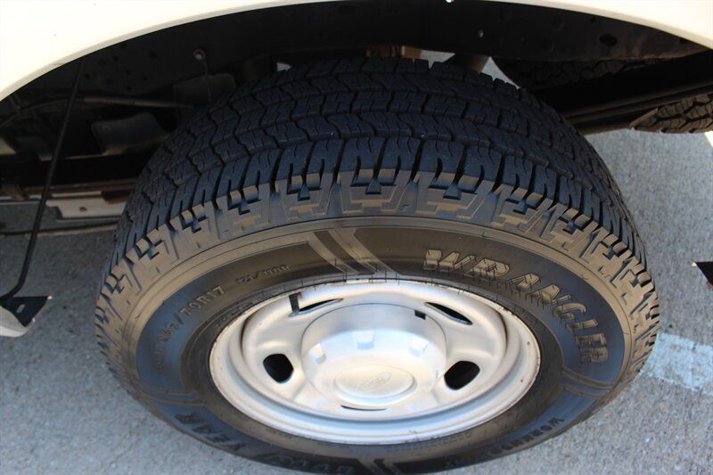 Used 2015 Ford F250 XL w/ Power Equipment Group RWD image 33