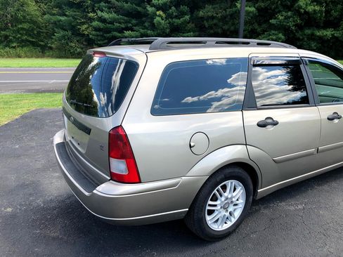 Used 2003 Ford Focus ZTW image 12