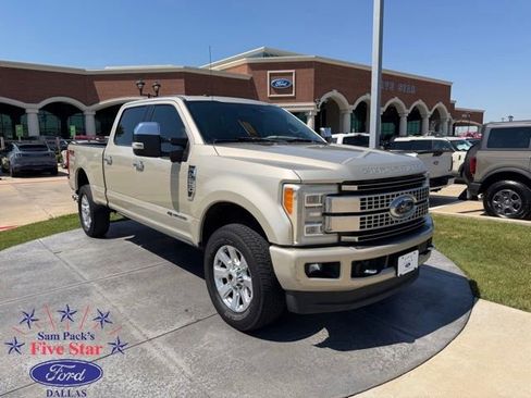 Used 2017 Ford F250 Platinum w/ Platinum Ultimate Package AWD/4WD image 1