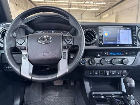 Used 2021 Toyota Tacoma TRD Off-Road w/ TRD Premium Off Road Package image 14